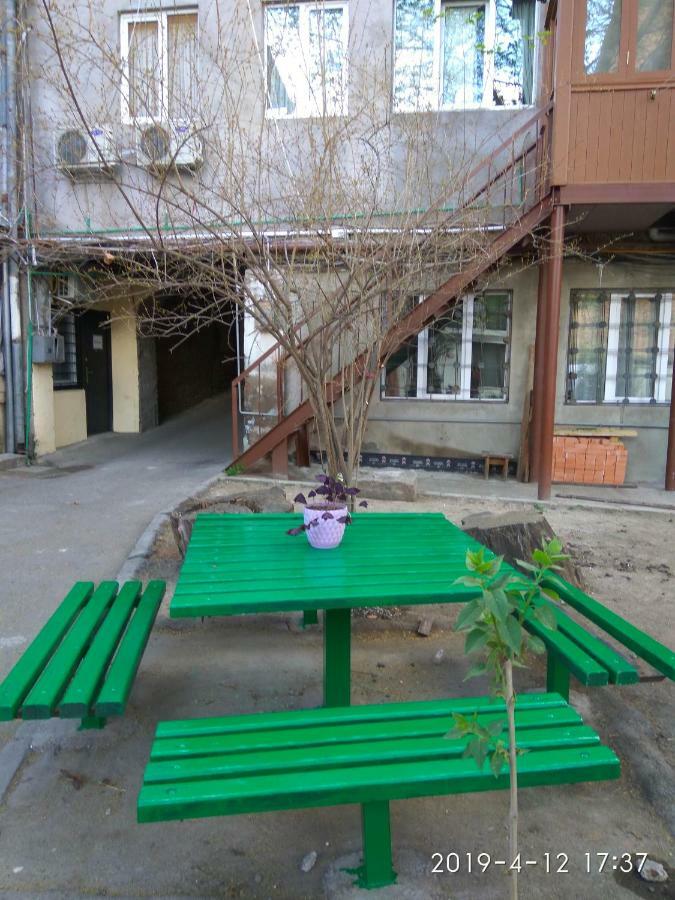 Apartment In Tbilisi Center Isk Home Exteriör bild